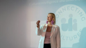 Signe Ørom, Connecting Cultures